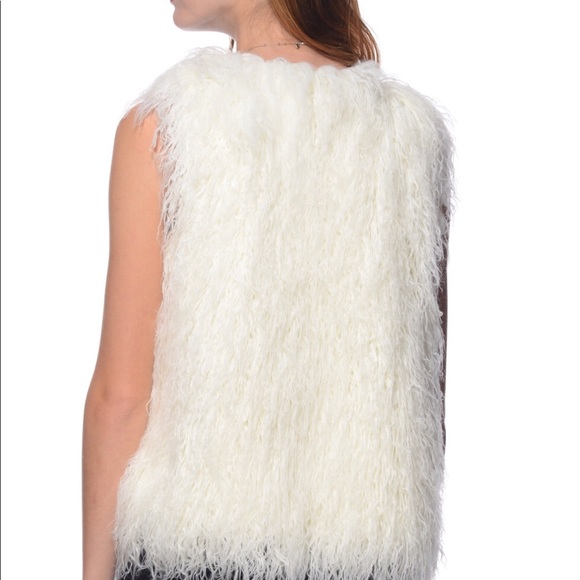 Yoli Rapp Mongolian faux fur vest - Picture 3 of 7